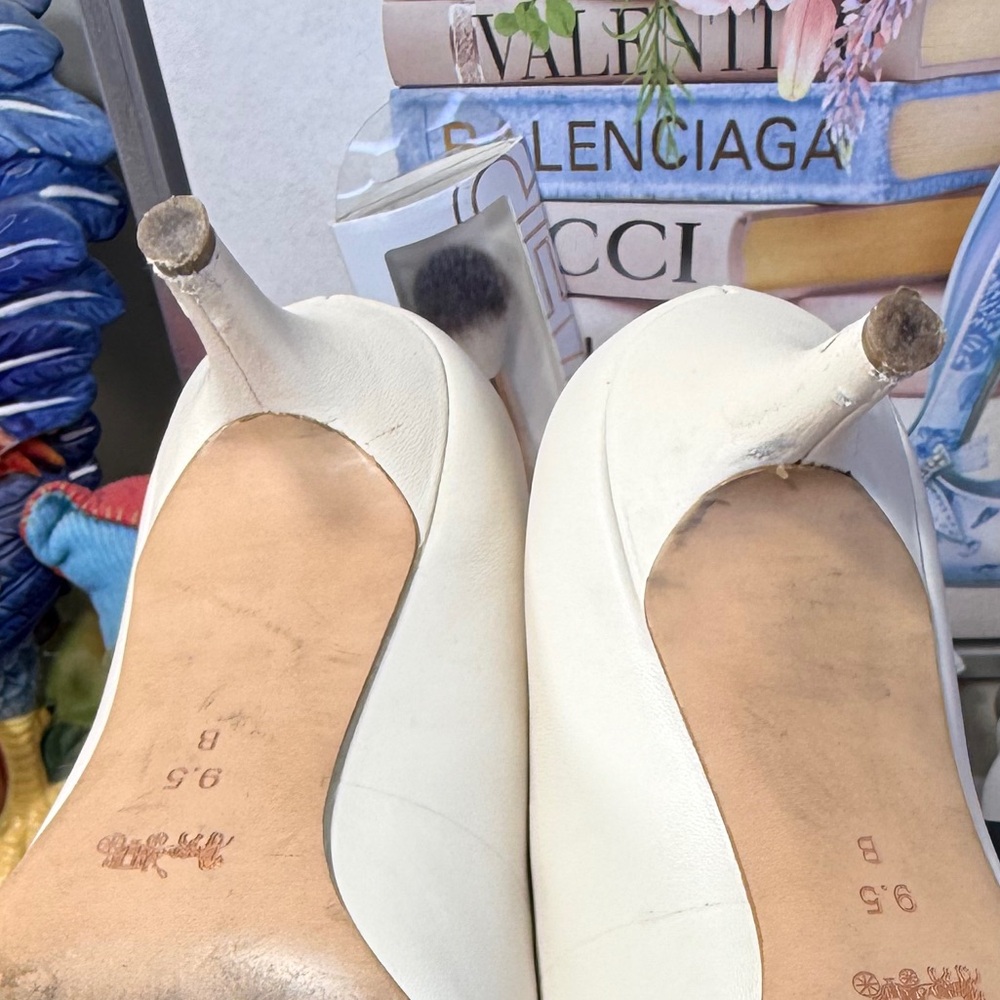 Coach Lauri Pointed Toe Pumps - Picture 9 of 11